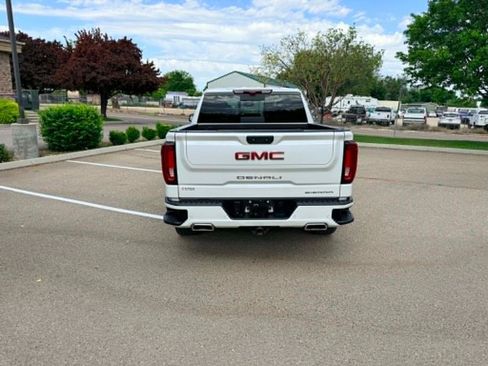 Used 2022 GMC Sierra 1500 Denali w/ Denali Reserve Package AWD/4WD image 4