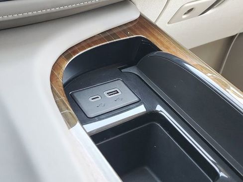 Certified 2023 Cadillac Escalade ESV Sport Platinum w/ LPO, ONYX Package AWD/4WD image 18