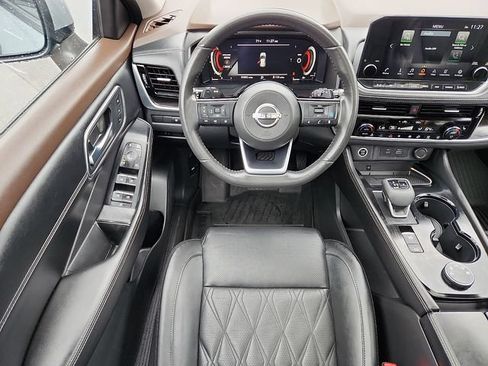 Used 2023 Nissan Rogue Platinum w/ Platinum Premium Package AWD/4WD image 12