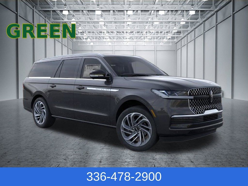 Used 2026 Lincoln Navigator L Reserve AWD/4WD image 7
