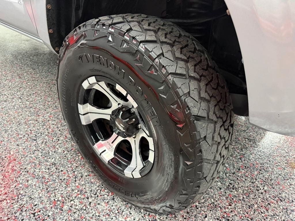 Used 2019 Toyota Tacoma SR w/ SR Convenience Package AWD/4WD image 11