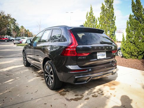 Used 2025 Volvo XC60 B5 Plus w/ Climate Package image 8