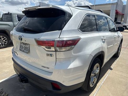 Used 2016 Toyota Highlander Limited Platinum AWD/4WD image 2