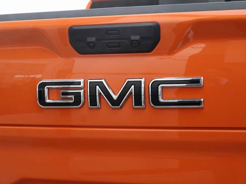 New 2025 GMC Sierra 1500 AT4 w/ AT4 Premium Package AWD/4WD image 21