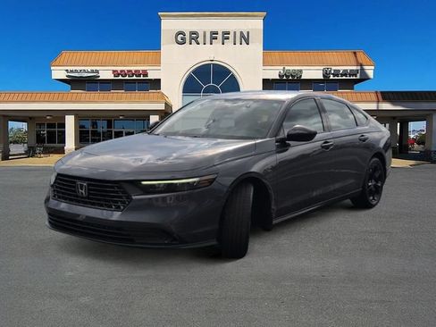 Used 2025 Honda Accord SE image 10