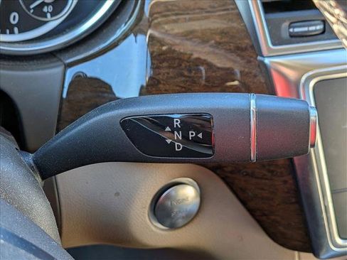 Used 2014 Mercedes-Benz GL 450 4MATIC image 9