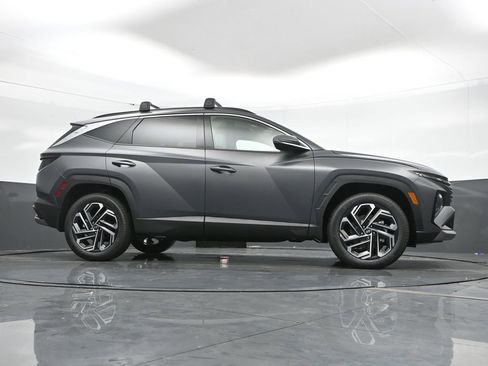 New 2025 Hyundai Tucson Limited image 48