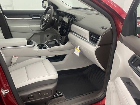 New 2026 GMC Terrain Denali w/ LPO, Floor Liner Package image 28