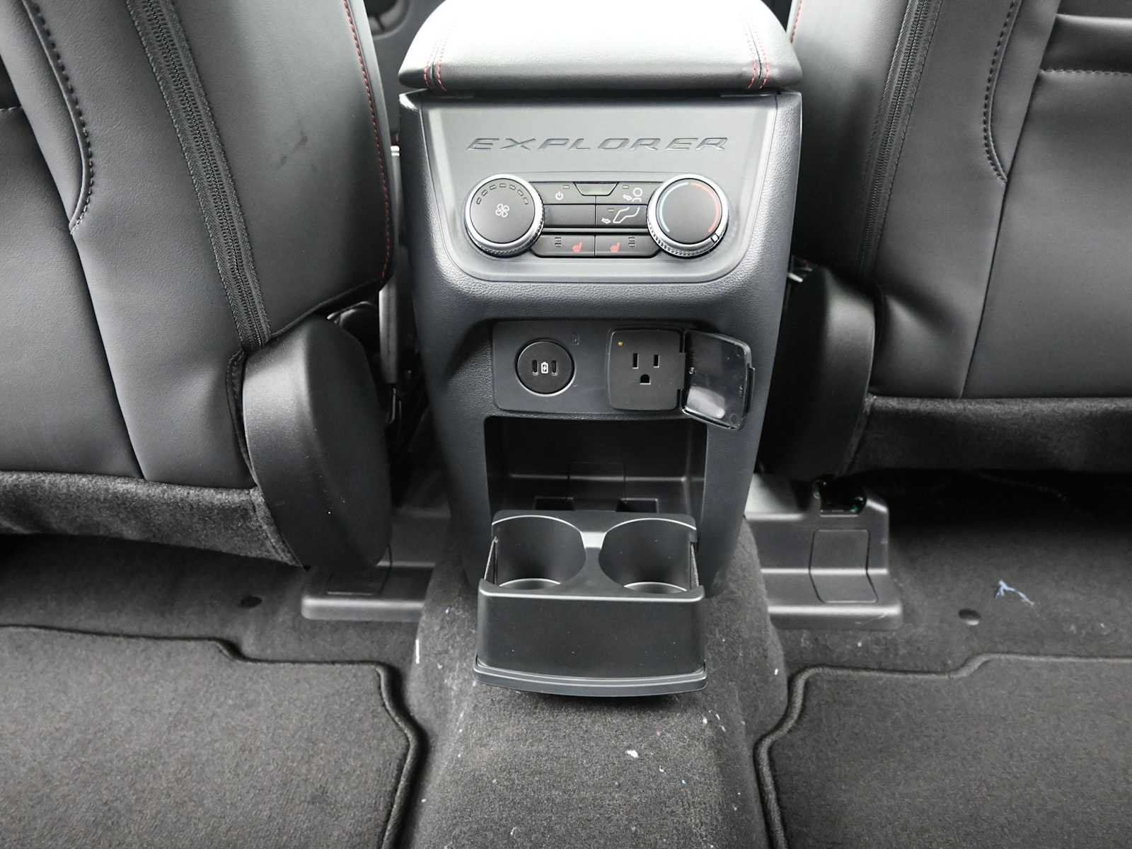 New 2026 Ford Explorer ST-Line w/ ST-Line Street Pack AWD/4WD image 15