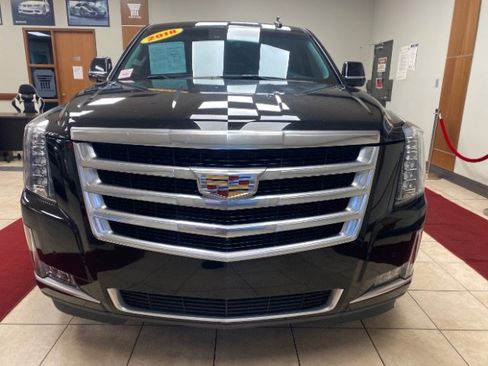 Used 2018 Cadillac Escalade ESV Luxury image 7