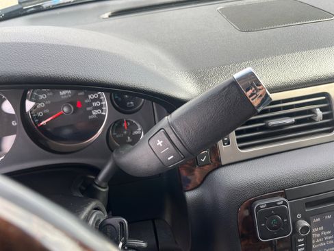 Used 2013 GMC Yukon Denali image 11