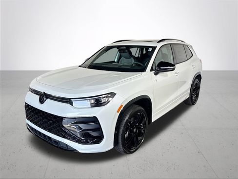 New 2026 Volkswagen Tiguan SE R-Line AWD/4WD image 2