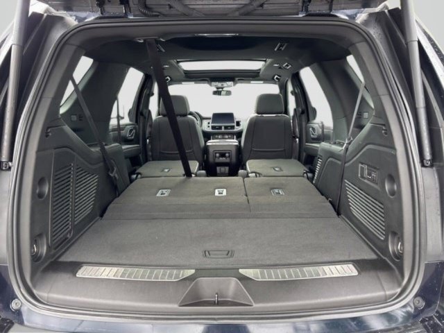 Used 2023 Chevrolet Tahoe Premier AWD/4WD image 49