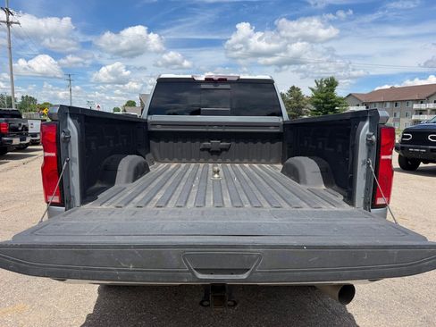 Used 2024 Chevrolet Silverado 2500 LTZ w/ LTZ Plus Package AWD/4WD image 8