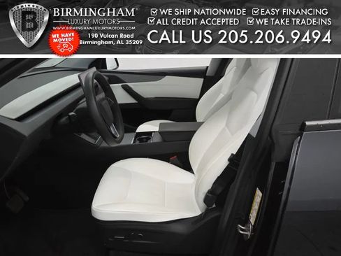 Used 2026 Tesla Model Y Long Range RWD image 2