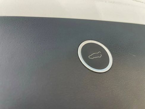 Used 2017 Tesla Model X 100D image 31