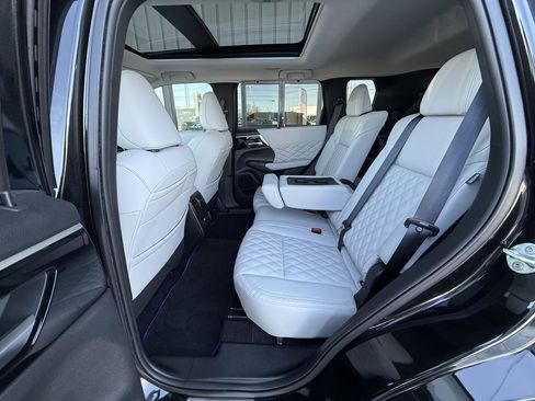 Used 2024 Mitsubishi Outlander SEL image 38