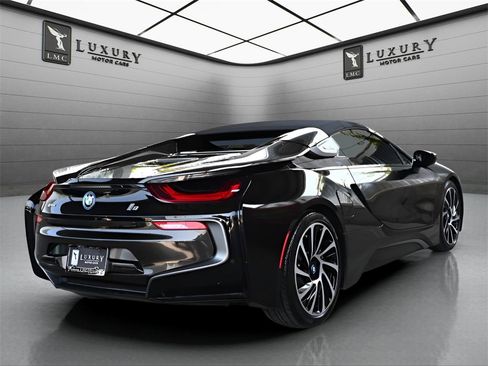 Used 2019 BMW i8 Roadster image 12