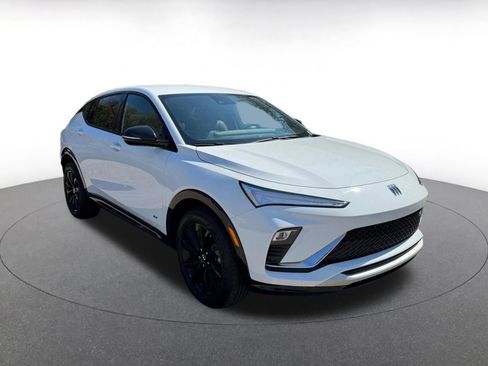 Used 2025 Buick Envista Sport Touring image 1