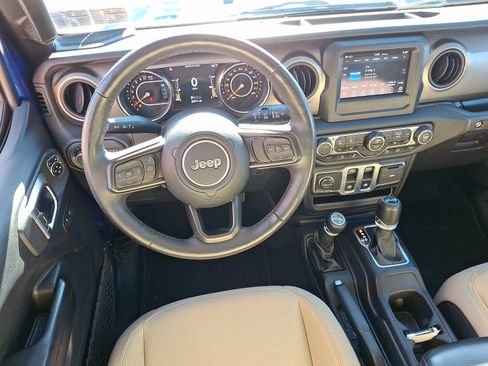 Used 2018 Jeep Wrangler Sport image 12