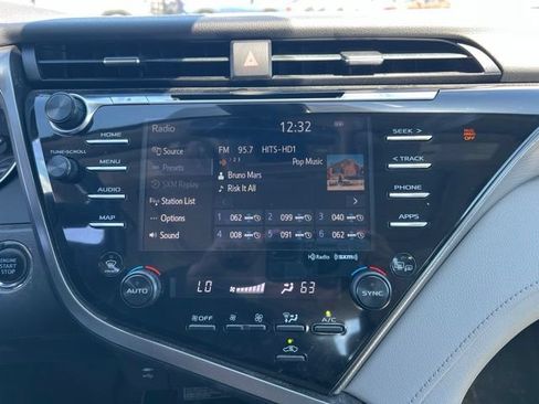 Used 2019 Toyota Camry SE w/ Audio Package FWD image 18