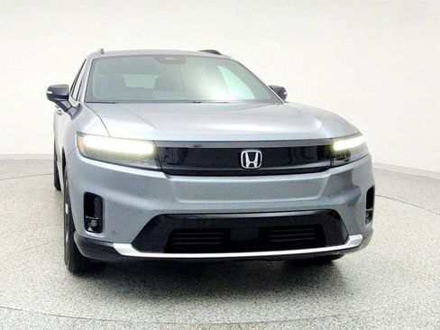 Used 2025 Honda Prologue Touring image 2