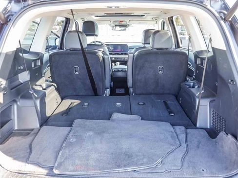 Used 2025 Kia Telluride S AWD/4WD image 32