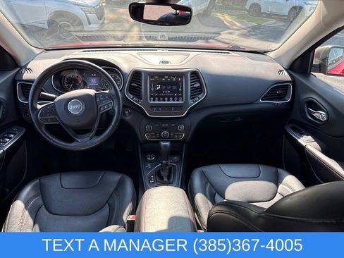 Used 2019 Jeep Cherokee Trailhawk AWD/4WD image 16