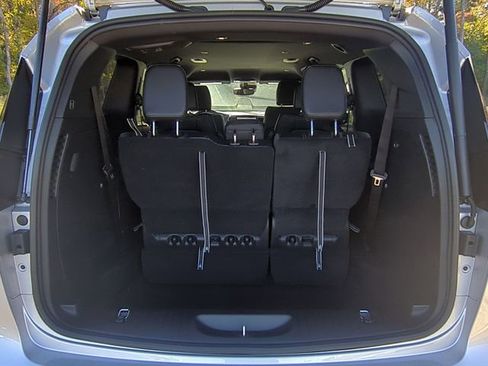 New 2026 Chrysler Pacifica Select w/ S Appearance Package image 23