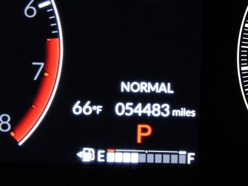 Used 2023 Honda Pilot TrailSport image 39