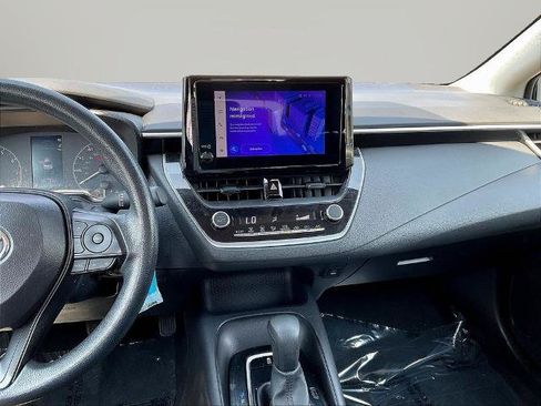 Used 2024 Toyota Corolla LE FWD image 9
