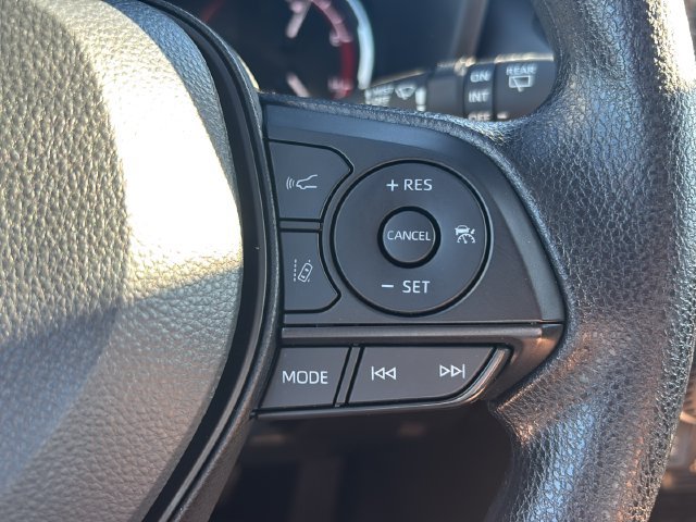 Used 2025 Toyota RAV4 XLE w/ Convenience Package FWD image 21