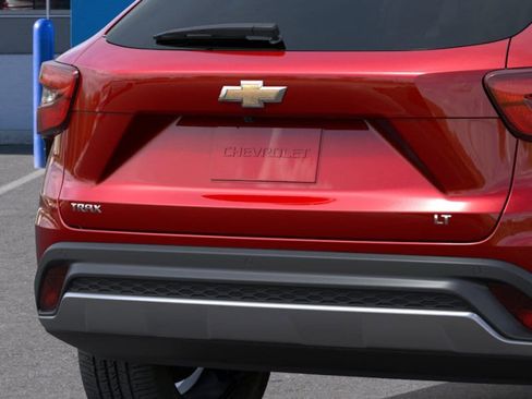 New 2026 Chevrolet Trax LT FWD image 38
