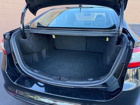 Used 2014 Ford Fusion S image 19