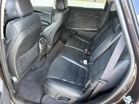 Used 2018 Kia Sorento EX FWD image 16