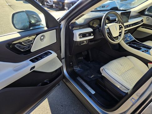 Used 2023 Lincoln Aviator Black Label w/ Dynamic Handling Package image 53