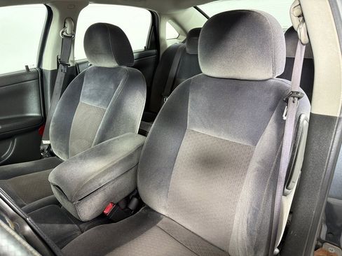 Used 2010 Chevrolet Impala LS image 11