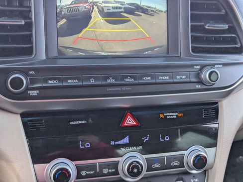 Used 2020 Hyundai Elantra SEL w/ Convenience Package (C2) image 19