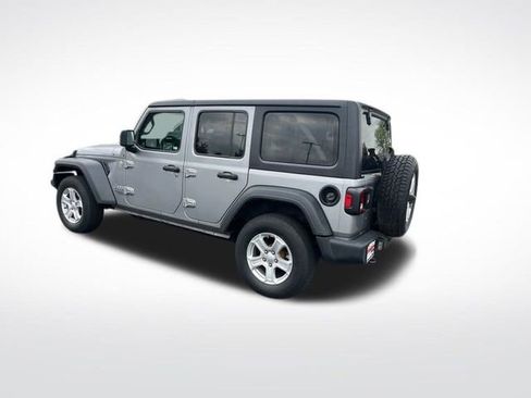 Used 2019 Jeep Wrangler Unlimited Sport S image 3