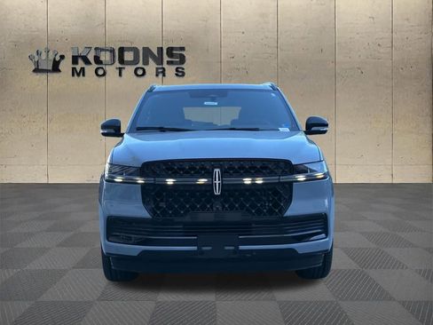 New 2026 Lincoln Navigator L Reserve w/ Jet Appearance Package AWD/4WD image 3