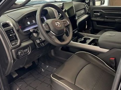 New 2026 RAM 2500 Laramie AWD/4WD image 10
