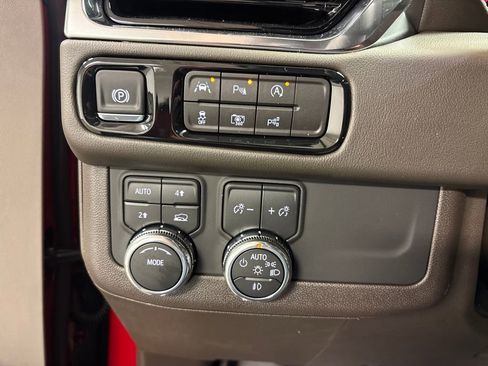 New 2026 GMC Yukon Elevation w/ LPO, Floor Liner Package image 32