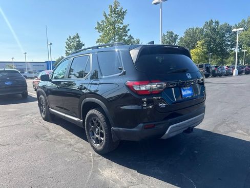 Used 2024 Honda Pilot TrailSport image 16