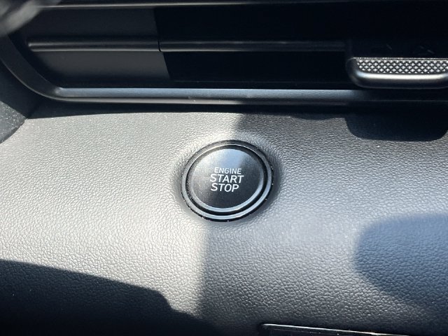 Certified 2025 Hyundai Elantra Sport FWD image 23