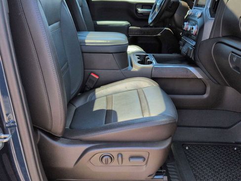 Used 2023 GMC Sierra 2500 Denali w/ Denali Ultimate Package AWD/4WD image 23