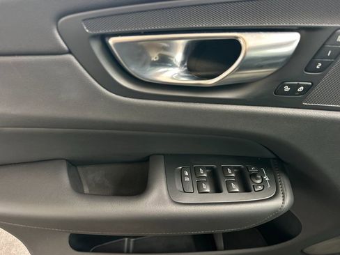 Certified 2025 Volvo XC60 B5 Plus AWD/4WD image 10
