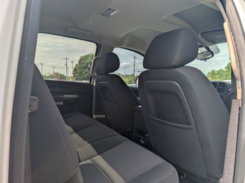 Used 2012 Chevrolet Silverado 2500 LT w/ Interior Plus Package AWD/4WD image 19