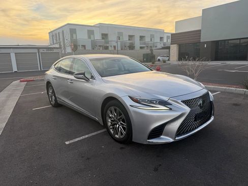 Used 2018 Lexus LS 500 w/ Accessory Package (Z1) image 7