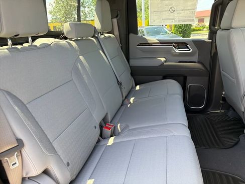 New 2026 GMC Sierra 1500 SLE w/ Preferred Package AWD/4WD image 22