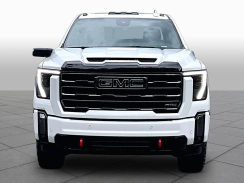 Used 2024 GMC Sierra 2500 AT4 w/ AT4 Premium Plus Package AWD/4WD image 4